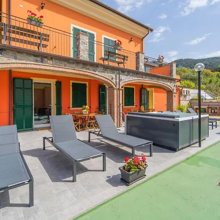 045b - Moderna 02-24e Con Vasca Idromassaggio In Giardino, Solo 15 Minuti Da Mare E - Posto Auto Gratuito