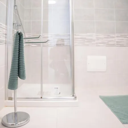 045b - Moderna 02-24e Con Vasca Idromassaggio In Giardino, Solo 15 Minuti Da Mare E - Posto Auto Gratuito Apartmán San Lazzaro (Genoa)