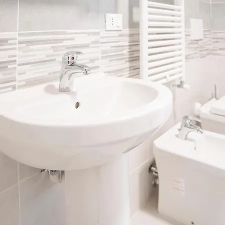 Apartmán 045b - Moderna 02-24e Con Vasca Idromassaggio In Giardino, Solo 15 Minuti Da Mare E - Posto Auto Gratuito *