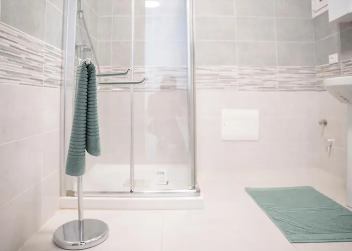 045b - Moderna 02-24e Con Vasca Idromassaggio In Giardino, Solo 15 Minuti Da Mare E - Posto Auto Gratuito Apartamento San Lazzaro (Genoa)
