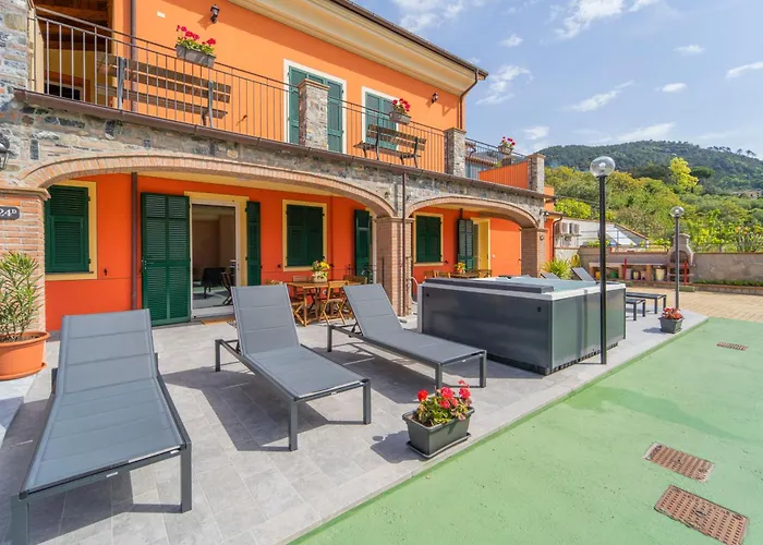 045b - Moderna 02-24e Con Vasca Idromassaggio In Giardino, Solo 15 Minuti Da Mare E - Posto Auto Gratuito